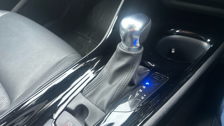 Toyota C-HR 2.0 Hybrid Dynamic 5dr CVT Hybrid Hatchback